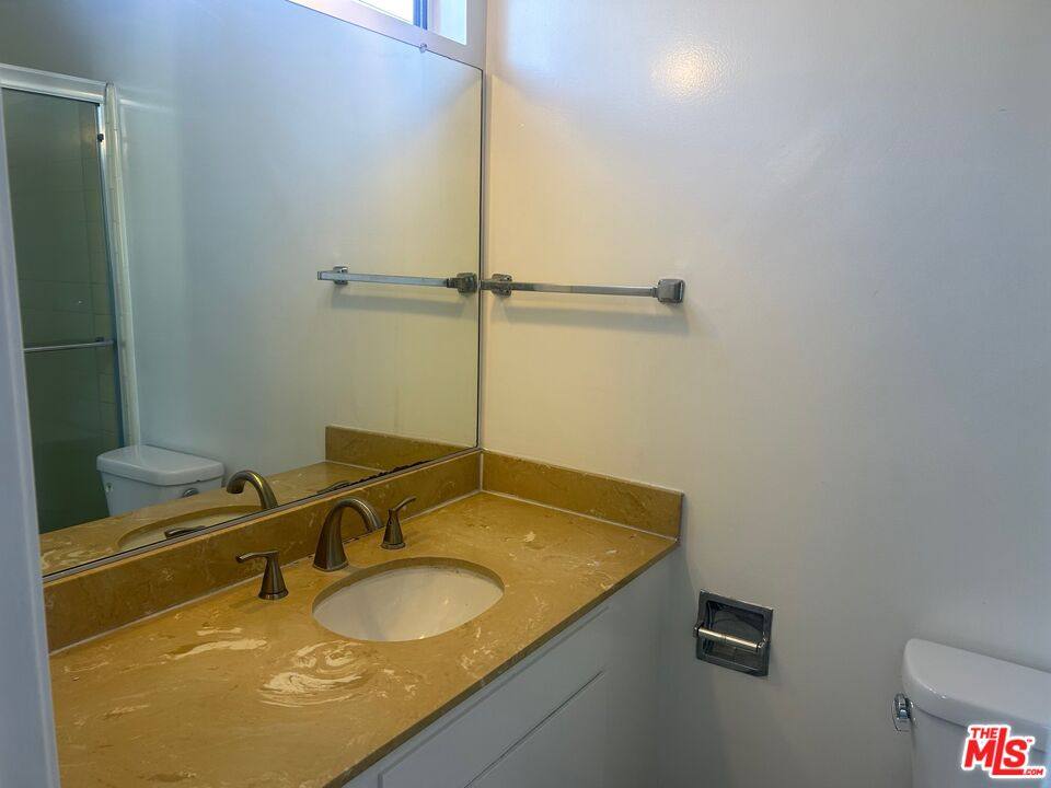 Apartment for rent at 1440 Reeves St #103, Los Angeles, CA 90035