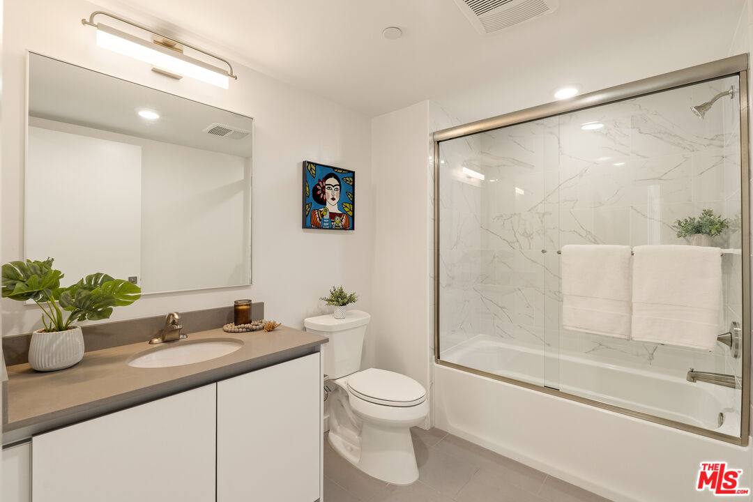 Apartment for rent at 1759 N Gower St #303, Los Angeles, CA 90028