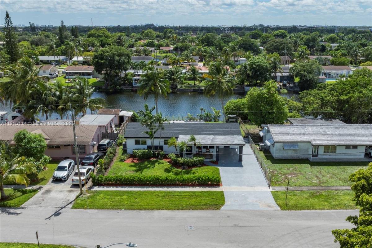 Apartment for rent at 390 NW 40th St #390, Pompano Beach, FL 33064