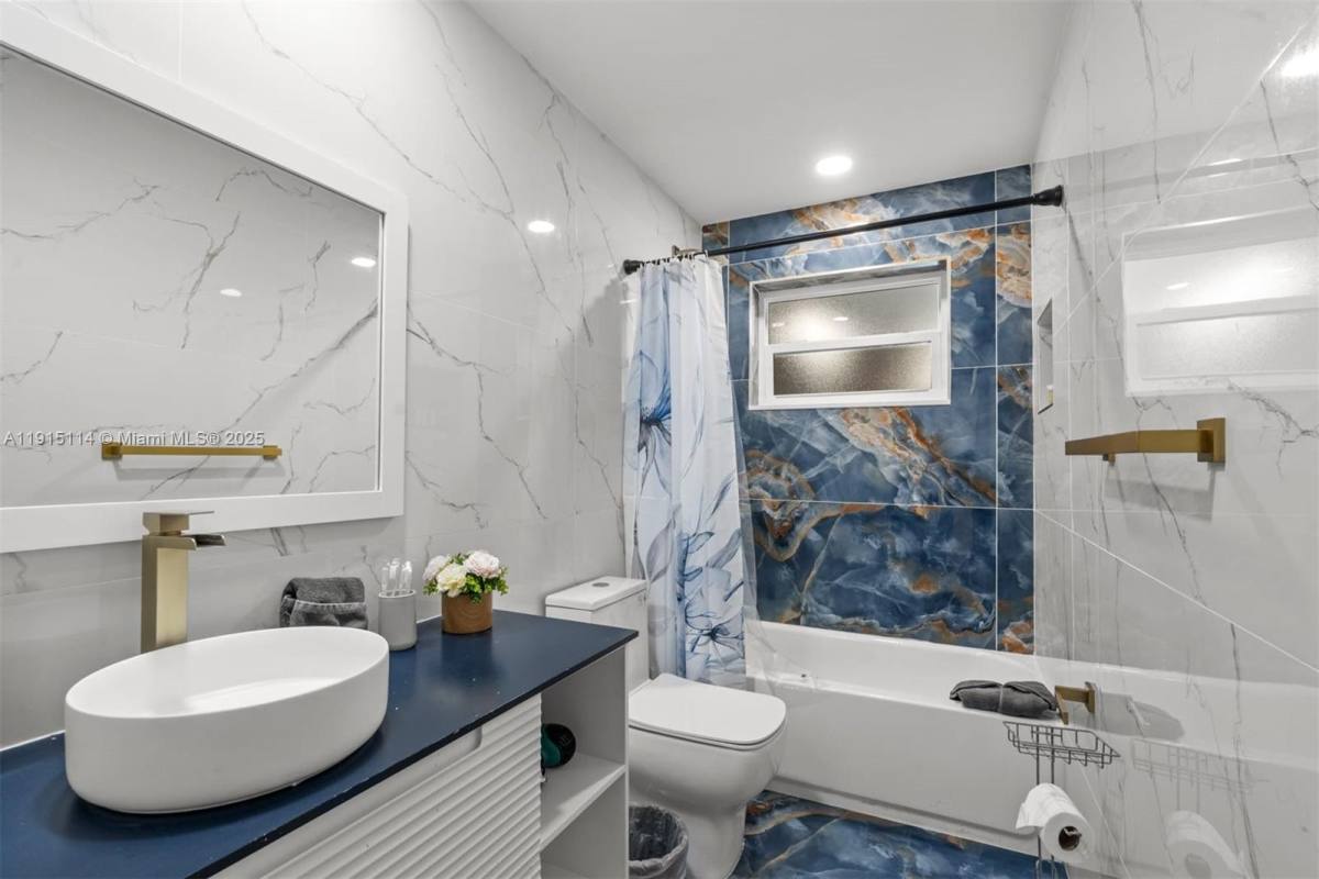 Apartment for rent at 390 NW 40th St #390, Pompano Beach, FL 33064
