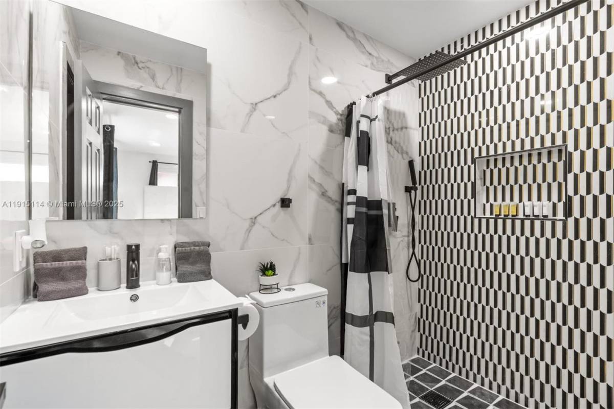 Apartment for rent at 390 NW 40th St #390, Pompano Beach, FL 33064