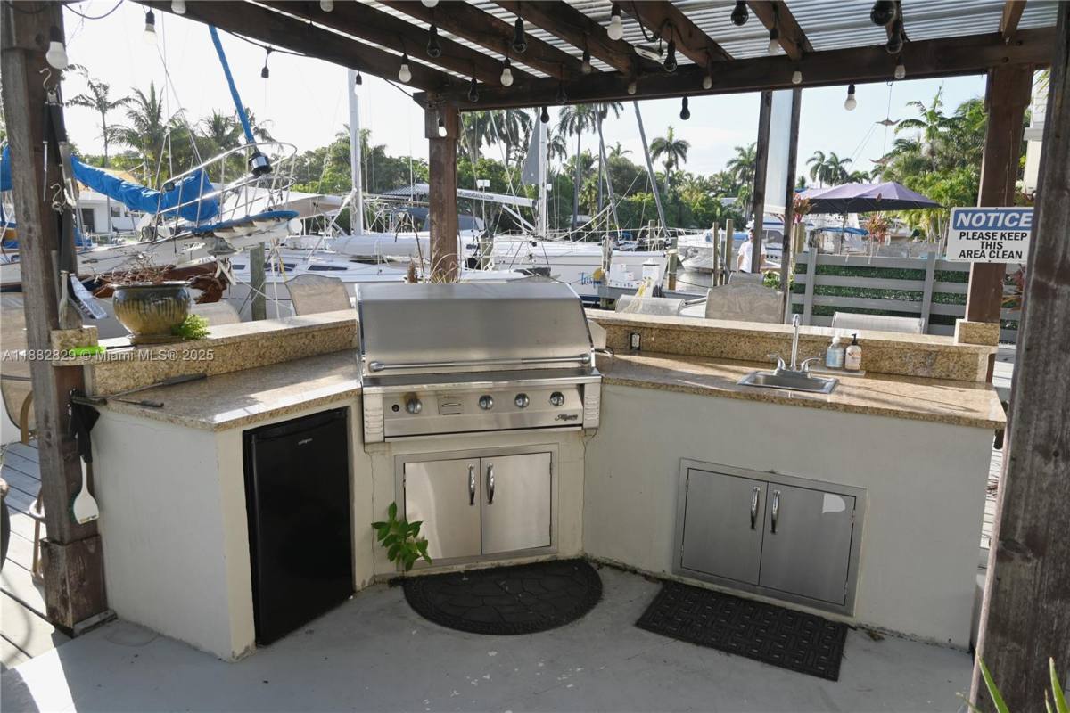 Apartment for rent at 313 Hendricks Isle #313-3, Fort Lauderdale, FL 33301