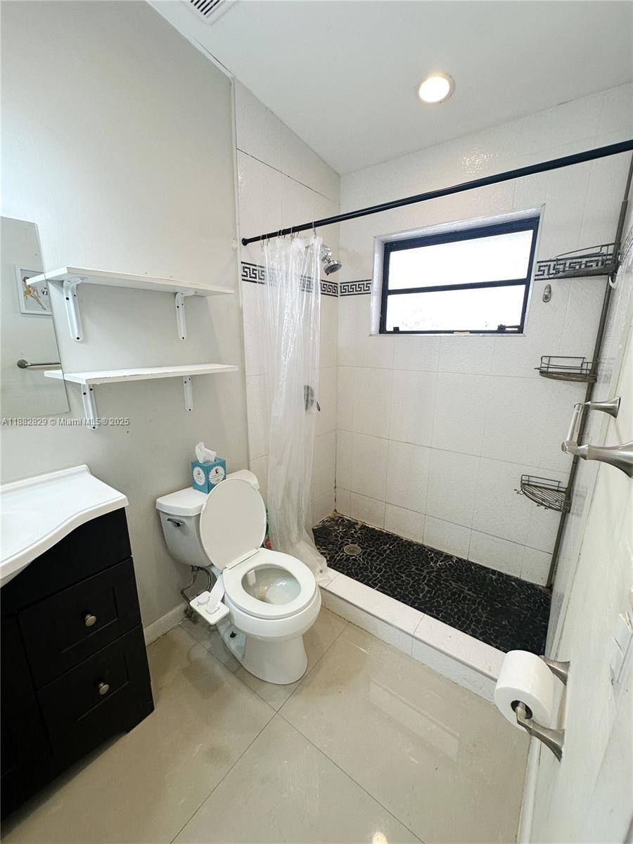 Apartment for rent at 313 Hendricks Isle #313-3, Fort Lauderdale, FL 33301