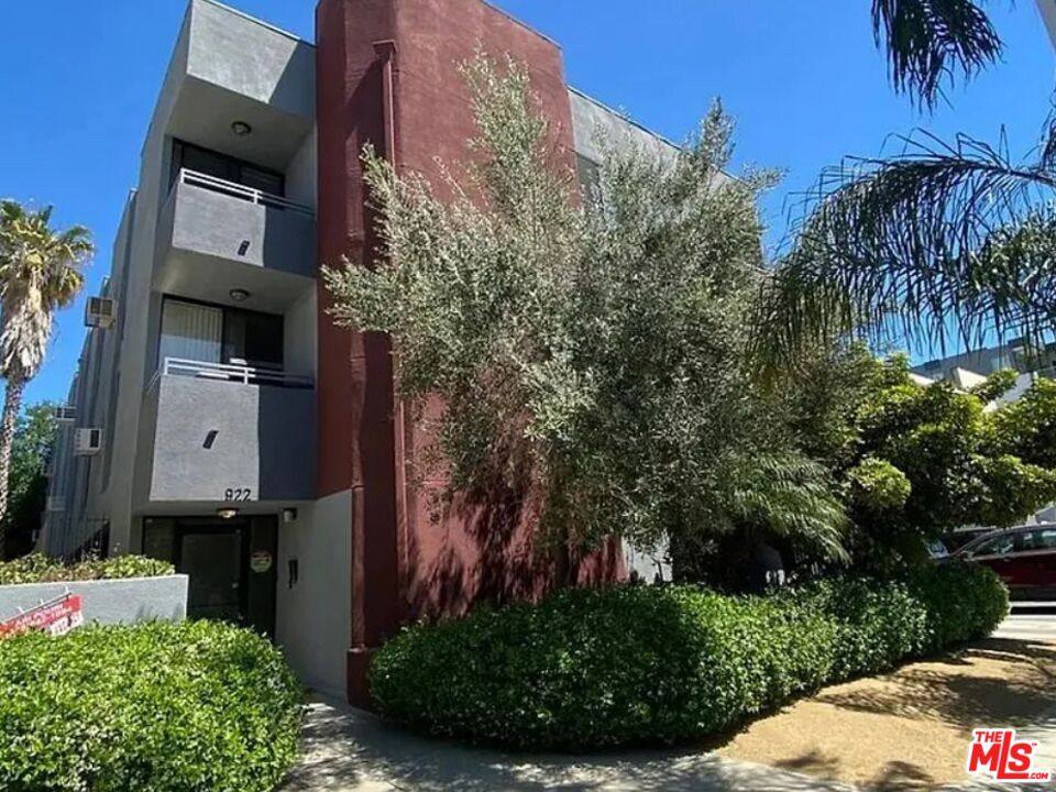 Apartment for rent at 922 N Hudson Ave #922-1, Los Angeles, CA 90038