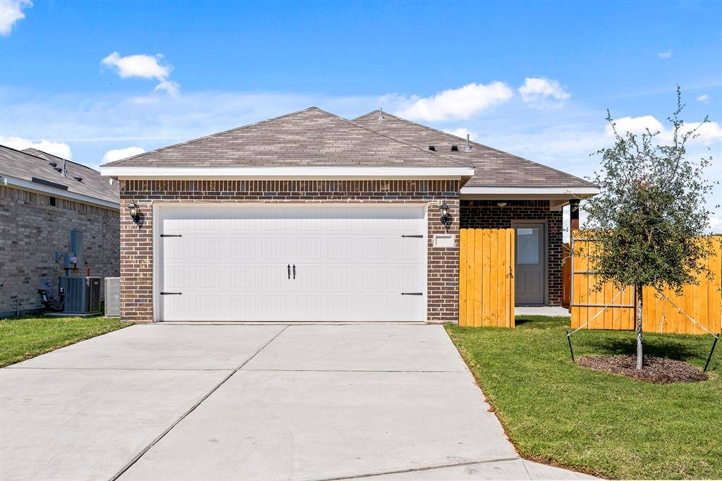 Apartment for rent at 153 Magnolia Blvd #153, Hutchins, TX 75141