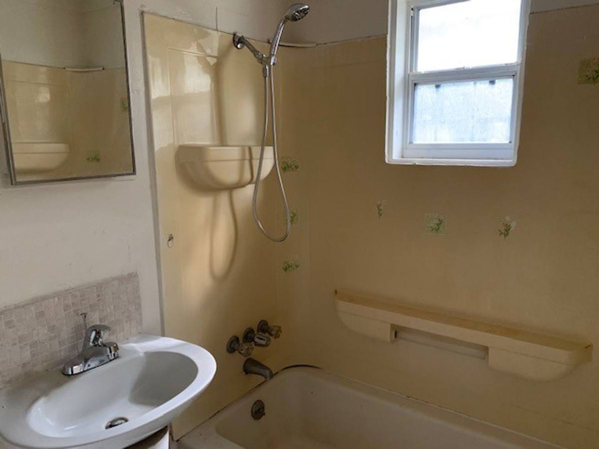 House for rent at 825 NW 4th Ave, Gainesville, FL 32601
