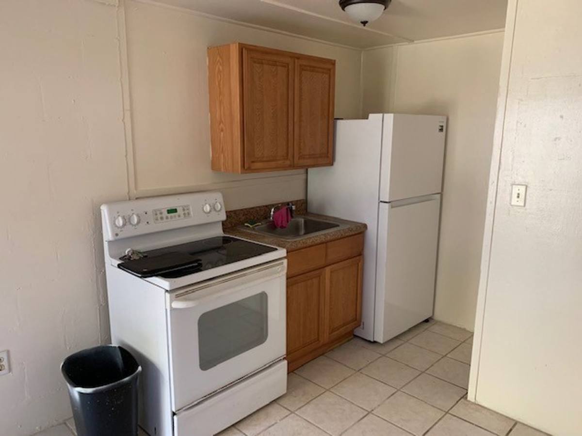 House for rent at 825 NW 4th Ave, Gainesville, FL 32601