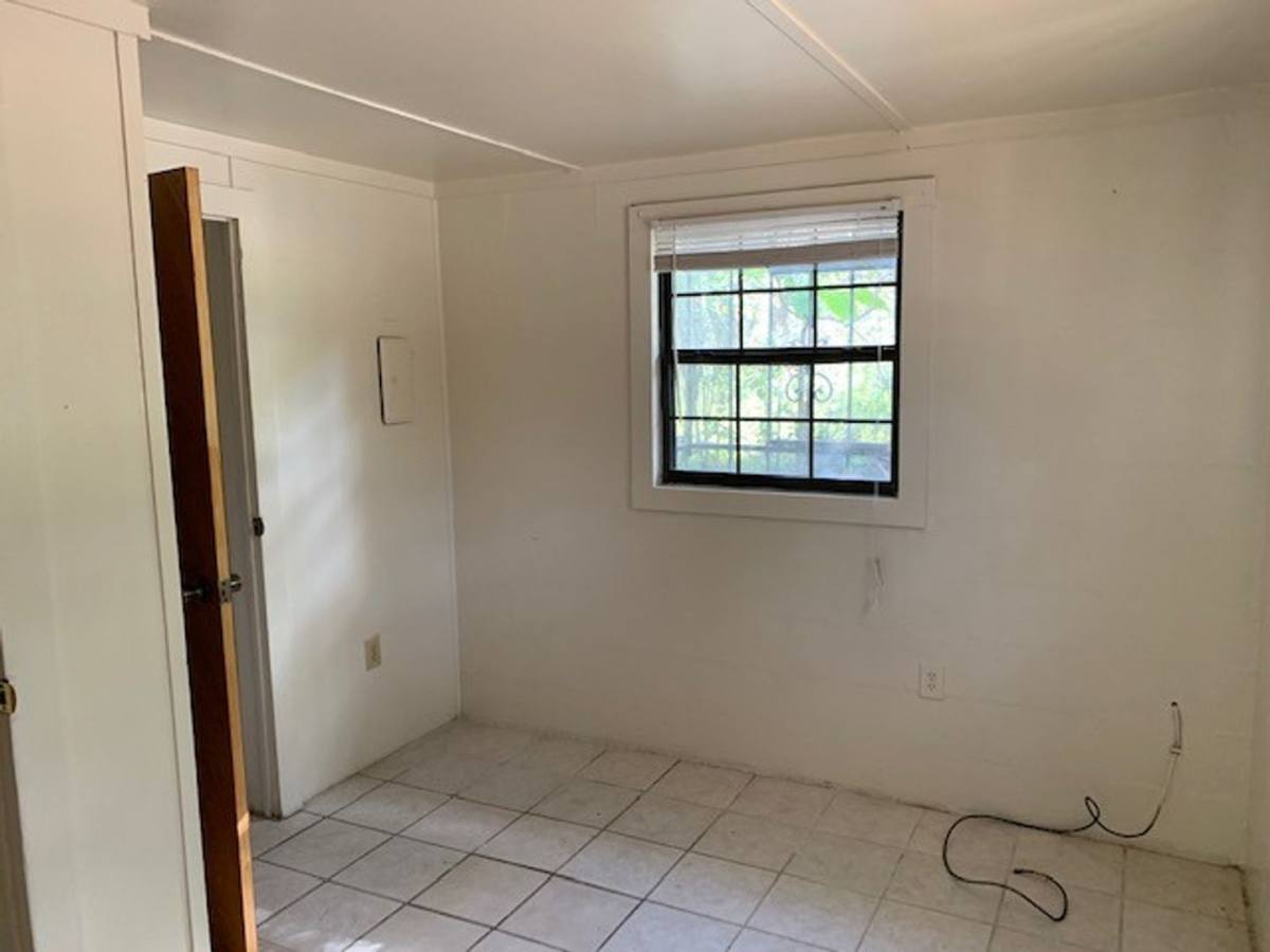 House for rent at 825 NW 4th Ave, Gainesville, FL 32601