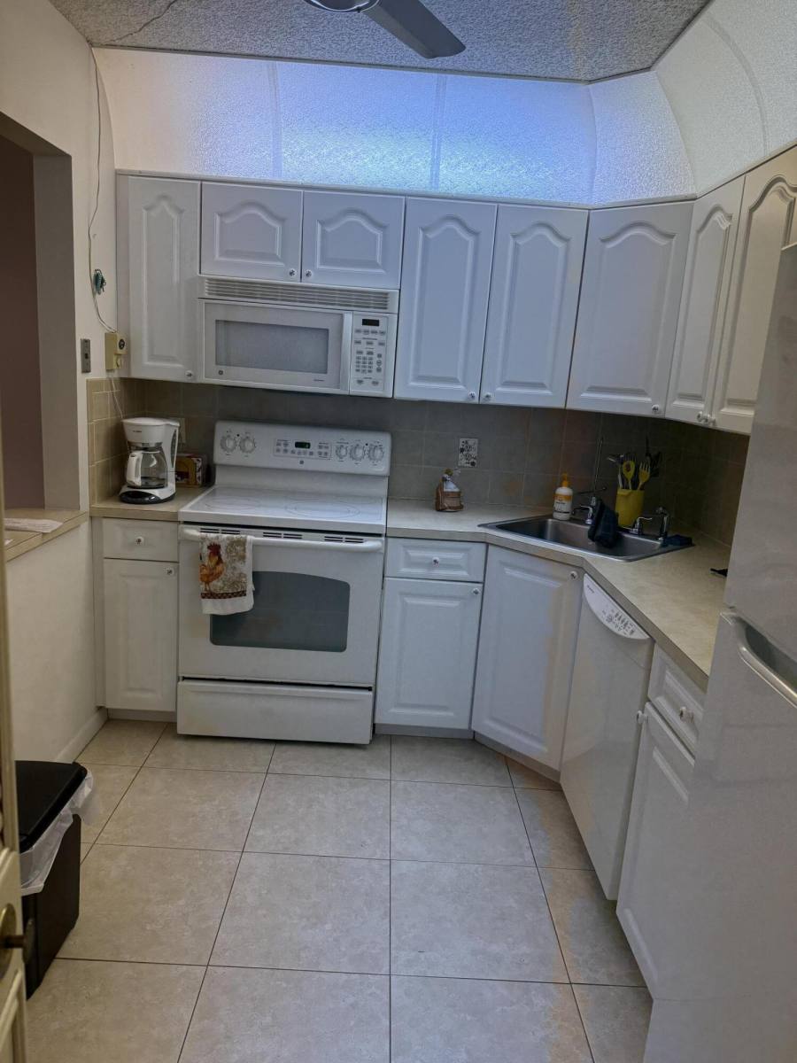 Apartment for rent at 133 Lake Pine Circle #133B1, Lake Worth, FL 33463