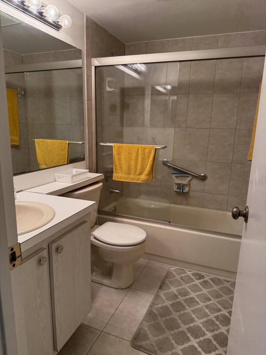 Apartment for rent at 133 Lake Pine Circle #133B1, Lake Worth, FL 33463