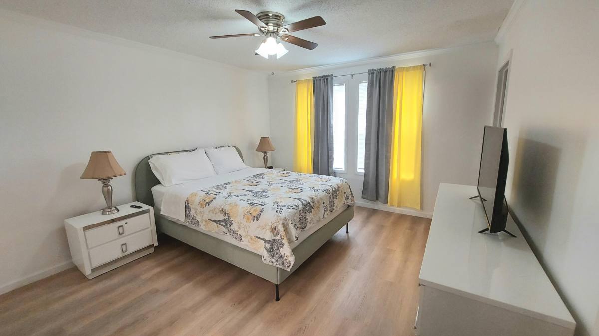 Apartment for rent at 1401 W 9th St, West Palm Beach, FL 33404