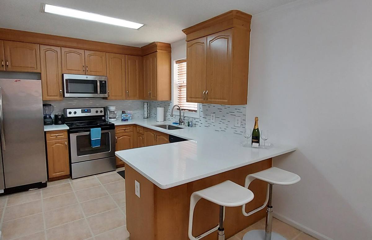 Apartment for rent at 1401 W 9th St, West Palm Beach, FL 33404