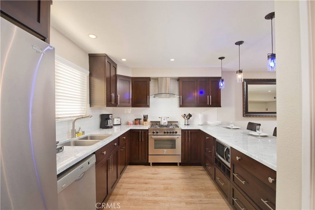 Townhouse for rent at 21820 Marylee St #224, Woodland Hills, CA 91367