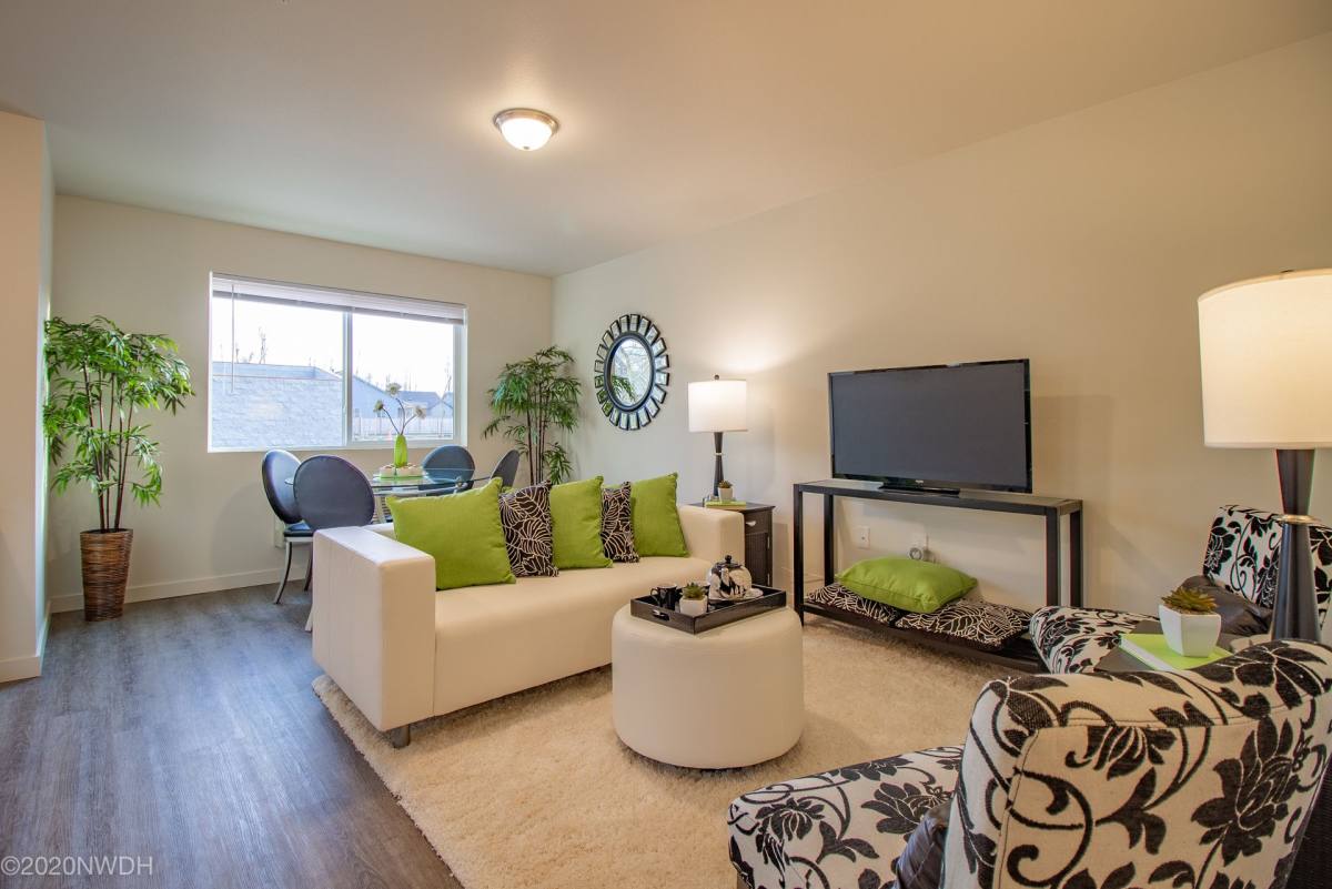 Apartment for rent at 910 Westsprings Dr, Eugene, OR 97404