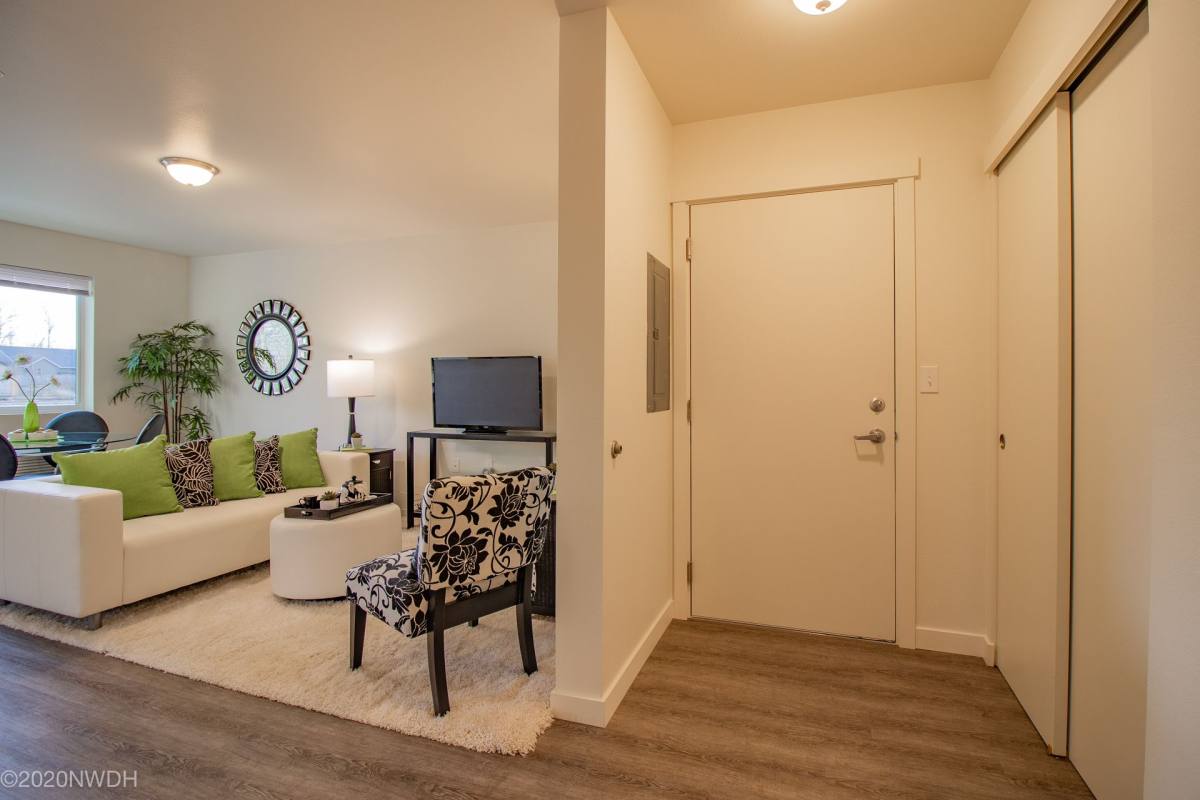 Apartment for rent at 910 Westsprings Dr, Eugene, OR 97404