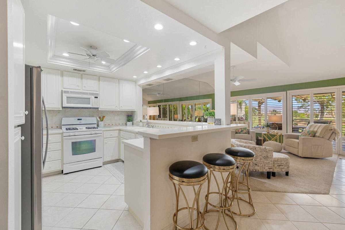 Apartment for rent at 41484 Woodhaven Dr W, Palm Desert, CA 92211