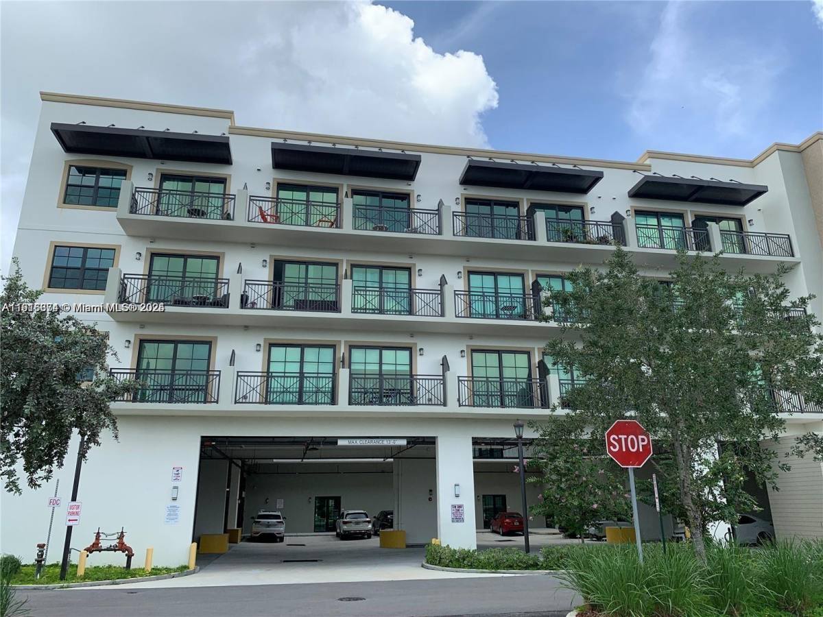 Apartment for rent at 4100 SW 64th Ave #308, Fort Lauderdale, FL 33314