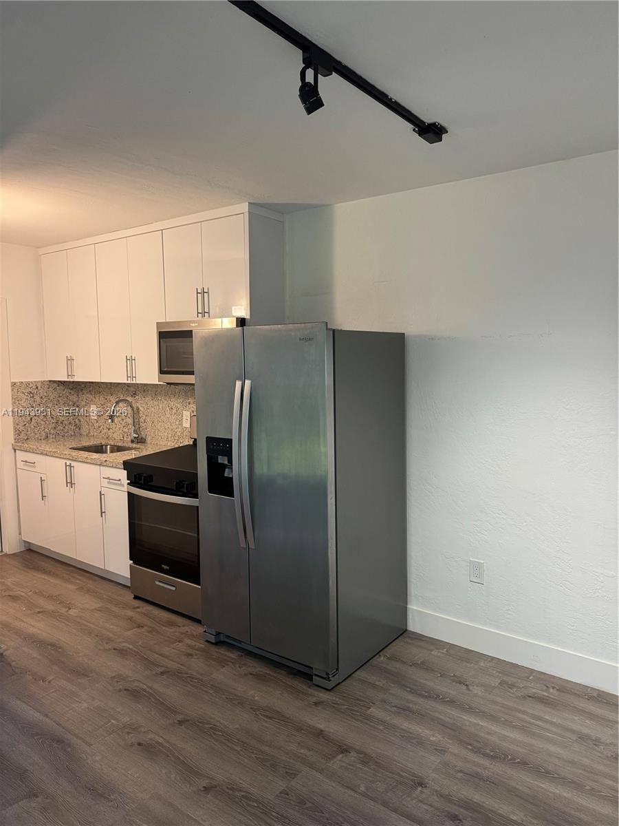 Apartment for rent at 7901 SW 64th Ave #12, Miami, FL 33143