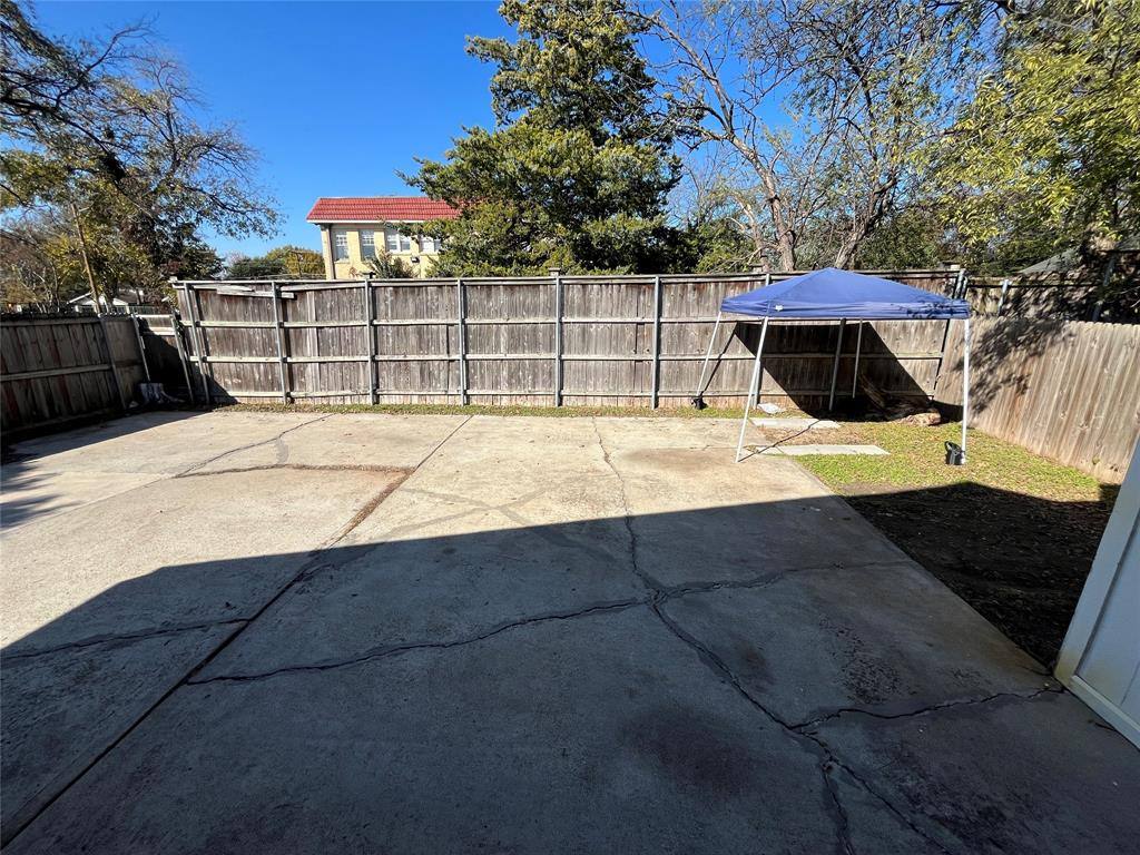 Apartment for rent at 5827 Columbia Ave, Dallas, TX 75214