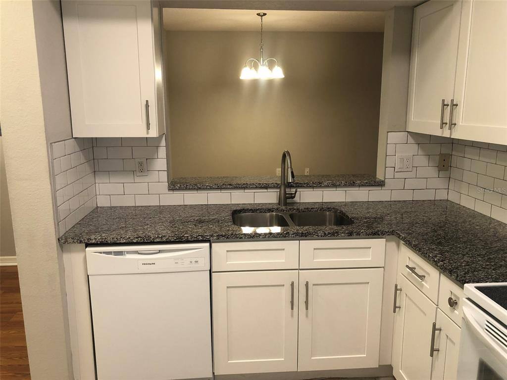 Apartment for rent at 6021 Portsdale Place #101, Riverview, FL 33578