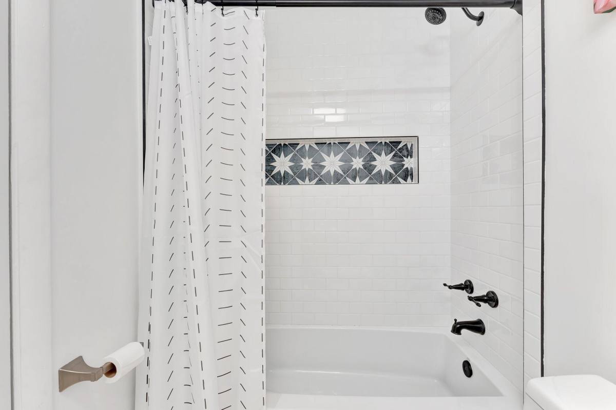 Apartment for rent at 1246 Johnson St, Hollywood, FL 33019