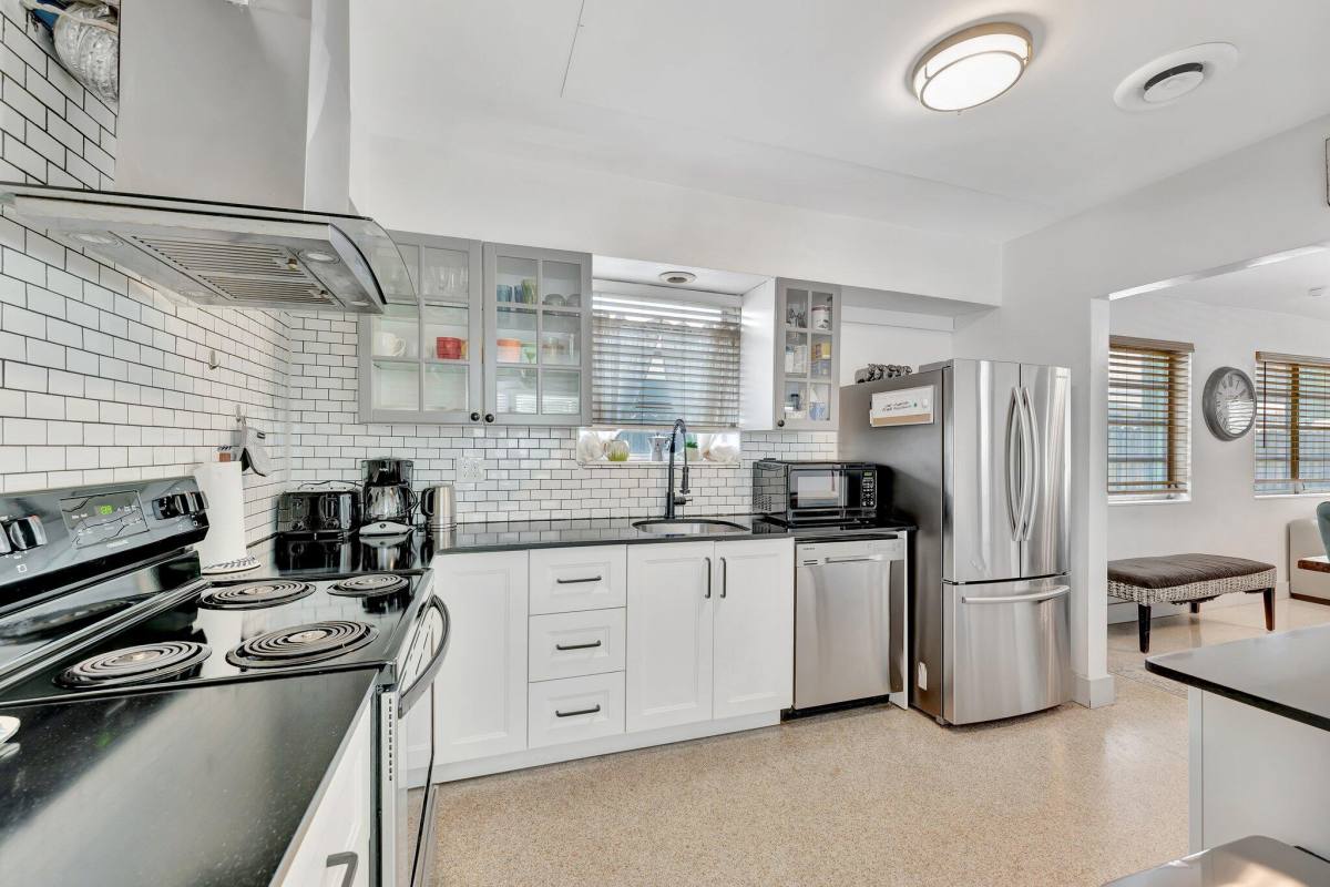 Apartment for rent at 1246 Johnson St, Hollywood, FL 33019