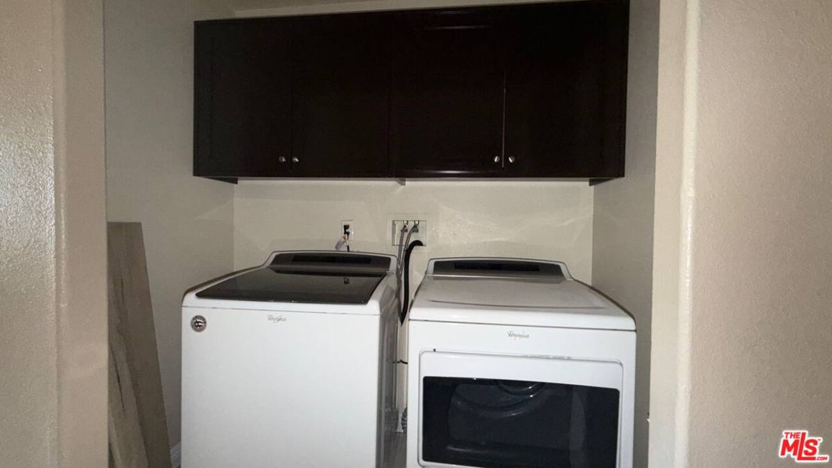 Townhouse for rent at 1210 W 39th St #5, Los Angeles, CA 90037
