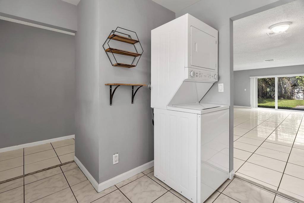 Apartment for rent at 915 S N St #915, Lake Worth Beach, FL 33460