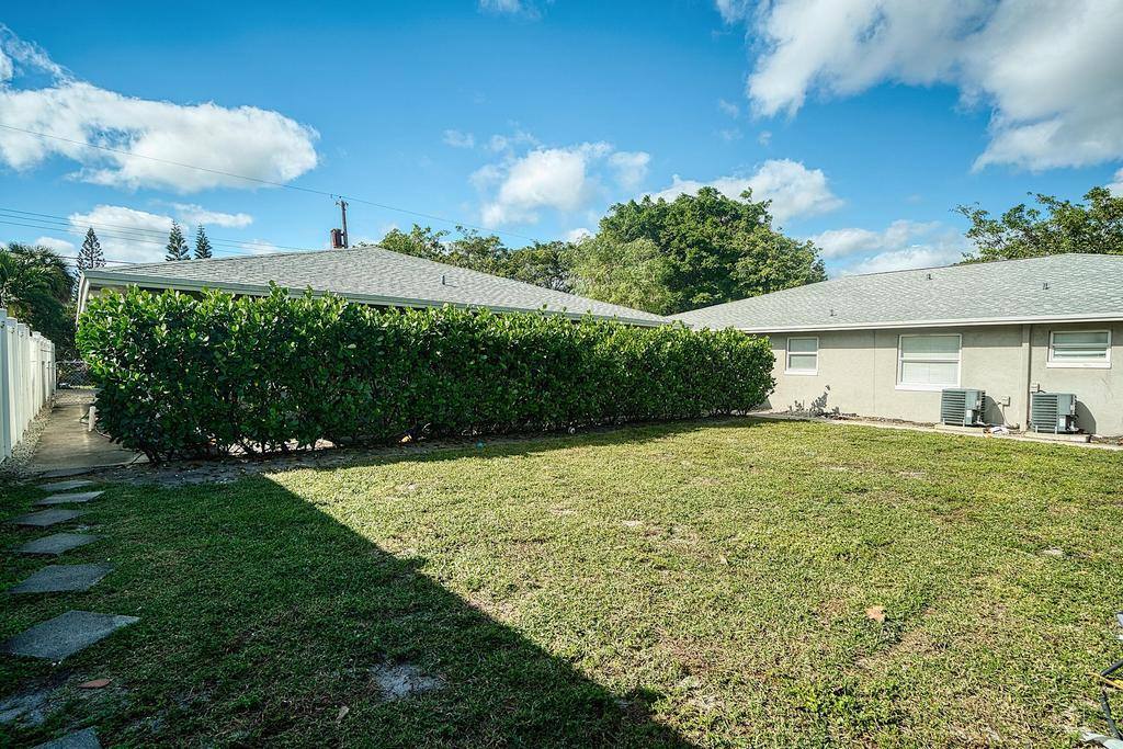Apartment for rent at 915 S N St #915, Lake Worth Beach, FL 33460