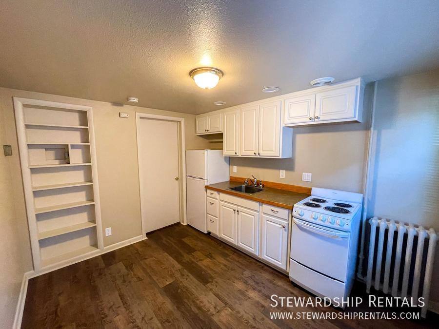 Apartment for rent at 1831 Kincaid St #18, Eugene, OR 97403