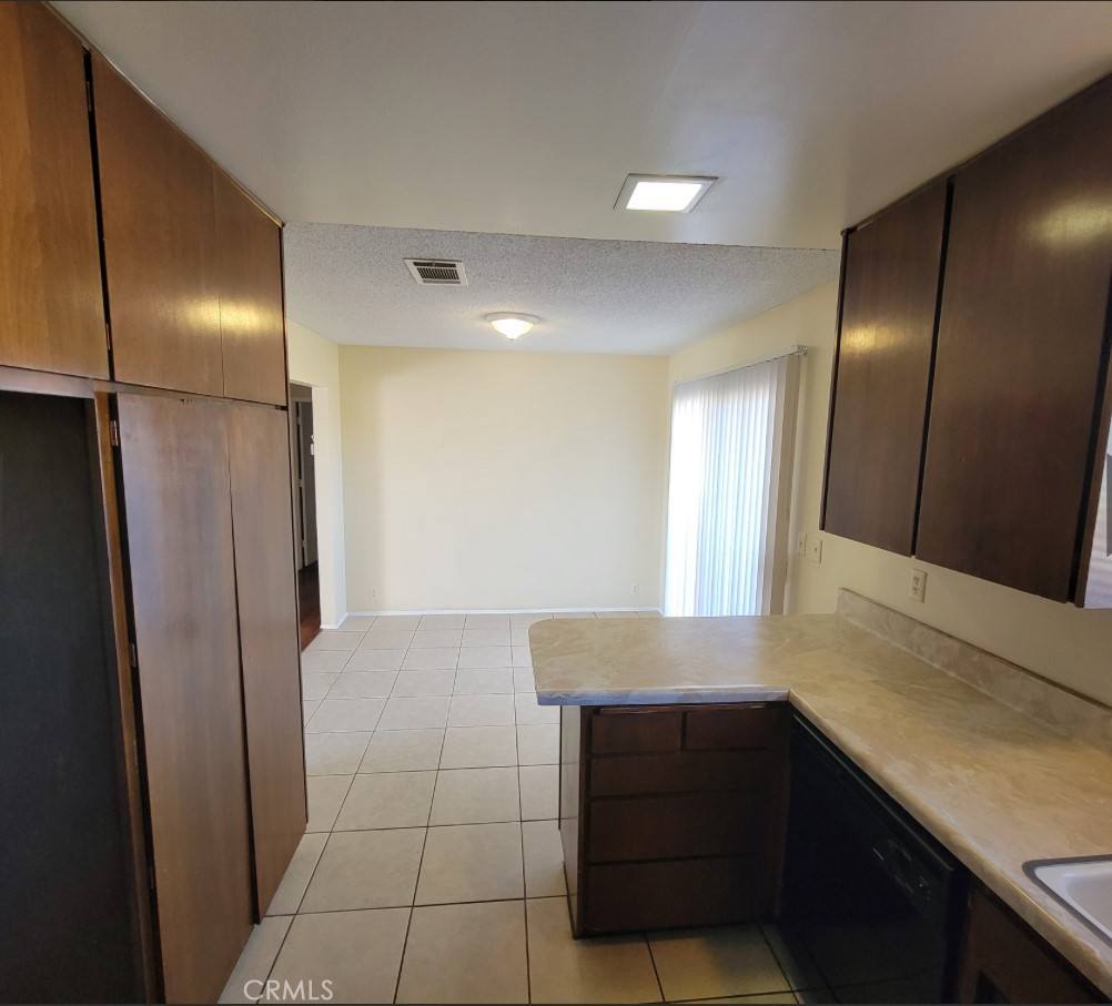 Apartment for rent at 19142 Highway 18, Apple Valley, CA 92307