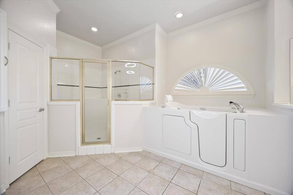 Apartment for rent at 2045 Chisholm Trail, Rockwall, TX 75032