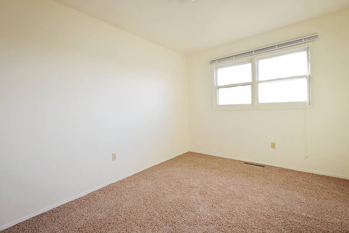 Apartment for rent at 600 Maple St, Minot, ND 58701