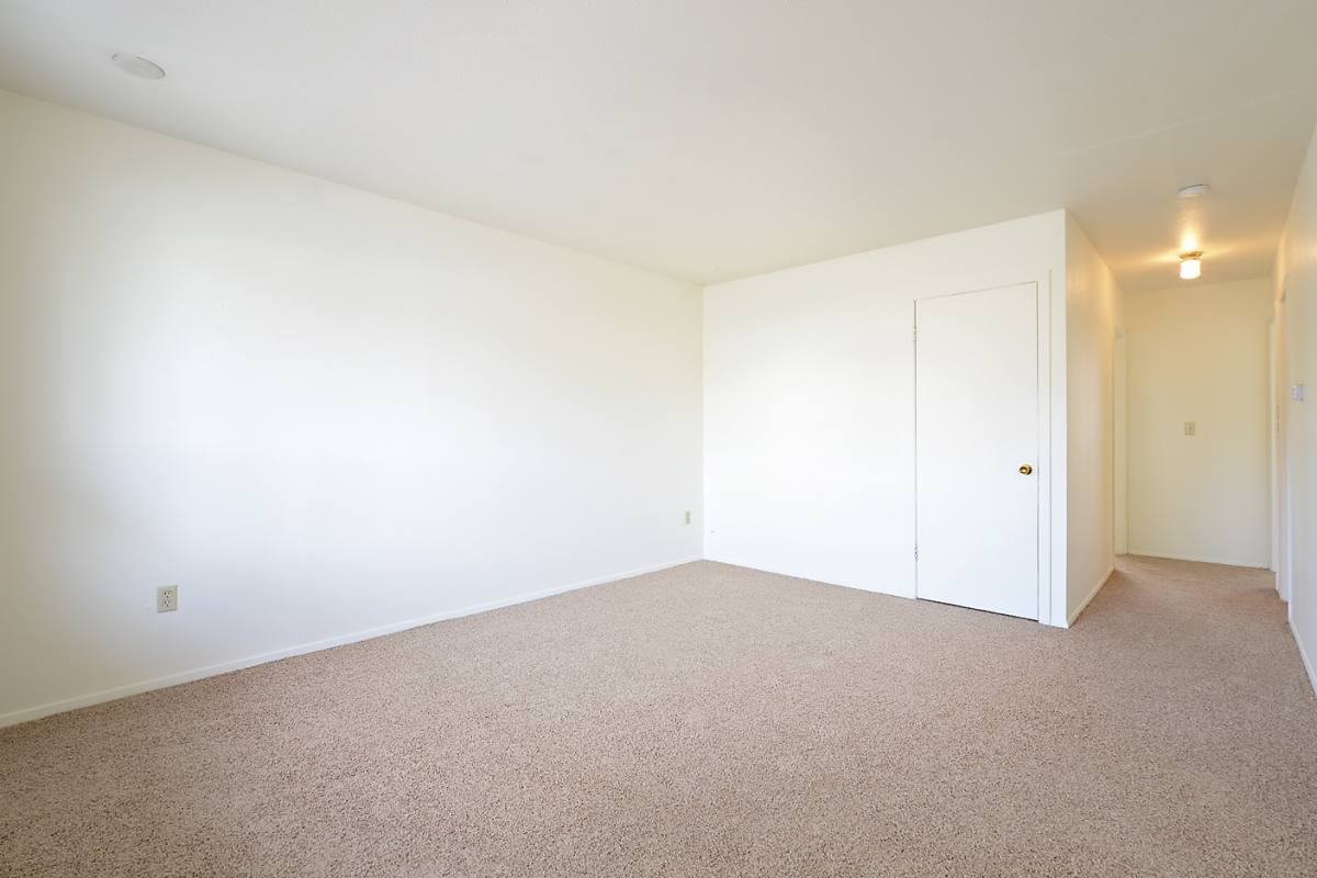 Apartment for rent at 600 Maple St, Minot, ND 58701