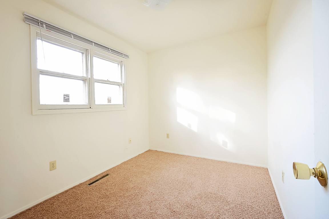 Apartment for rent at 600 Maple St, Minot, ND 58701