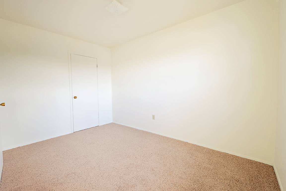 Apartment for rent at 600 Maple St, Minot, ND 58701