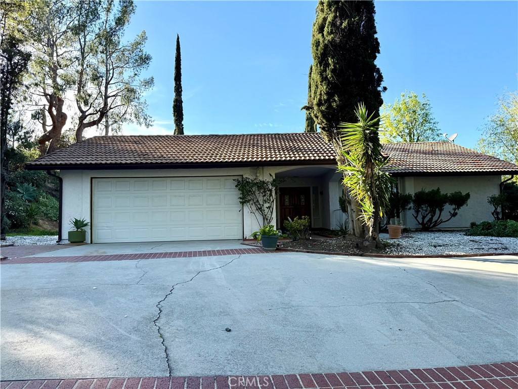 Apartment for rent at 12839 McLennan Ave, Granada Hills, CA 91344