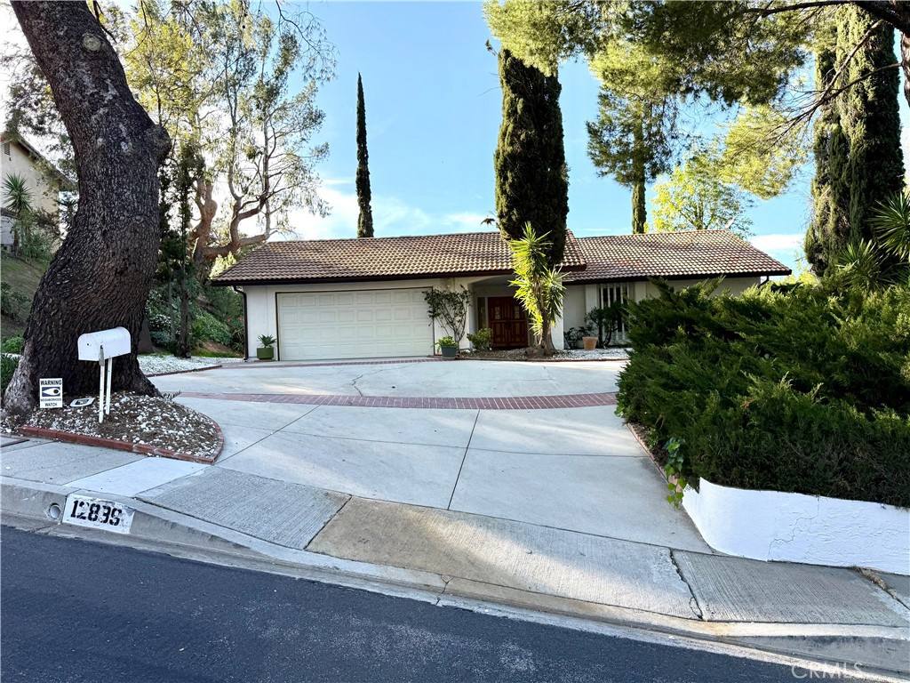 Apartment for rent at 12839 McLennan Ave, Granada Hills, CA 91344