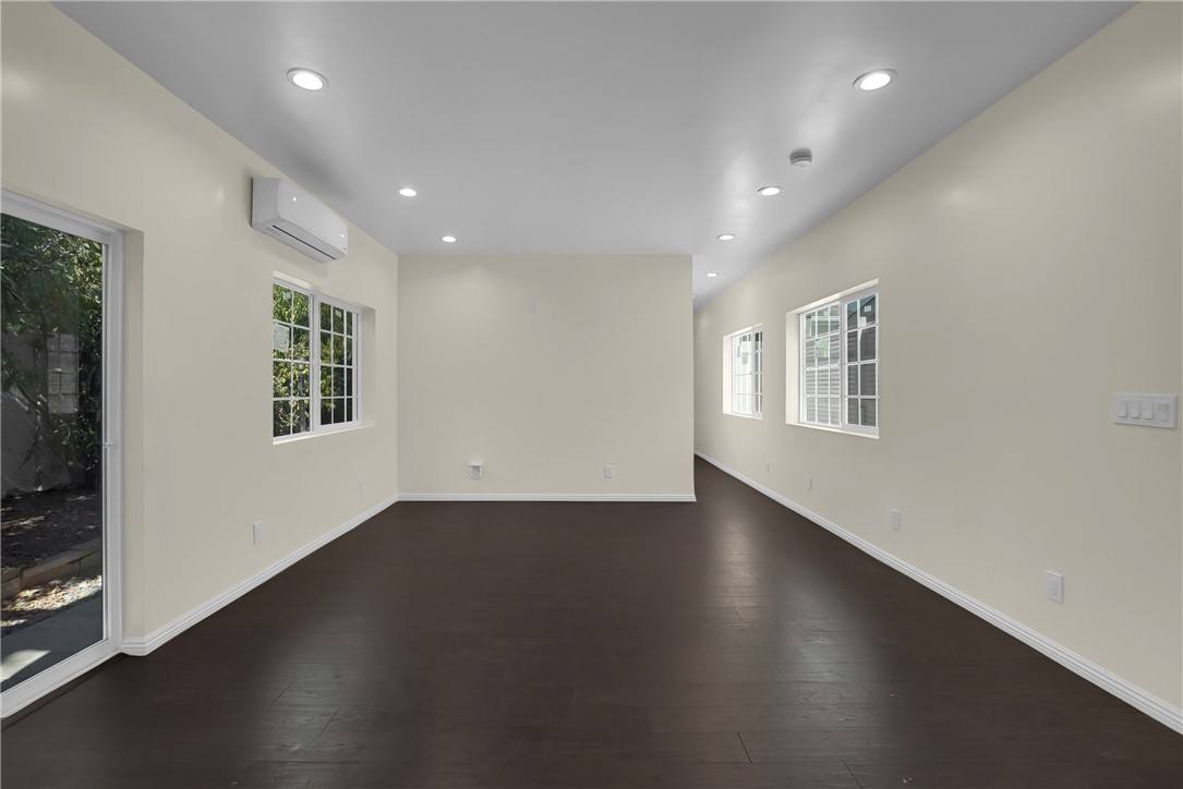 Apartment for rent at 23393 Schoolcraft St, West Hills, CA 91307