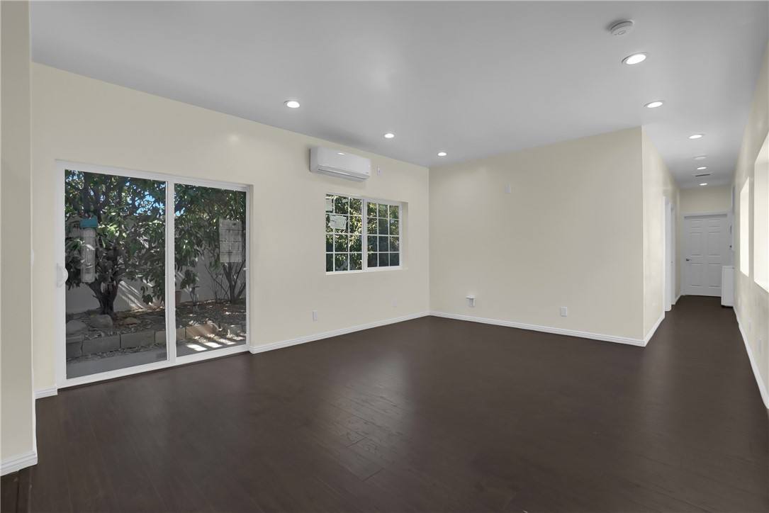 Apartment for rent at 23393 Schoolcraft St, West Hills, CA 91307