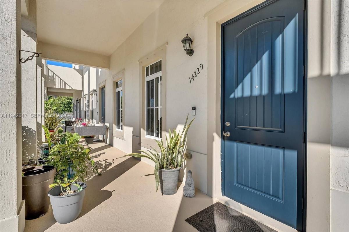 Townhouse for rent at 14229 SW 274th St, Homestead, FL 33032
