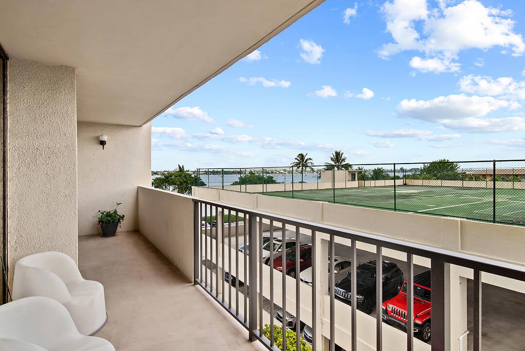Apartment for rent at 5600 N Flagler Dr #310, West Palm Beach, FL 33407