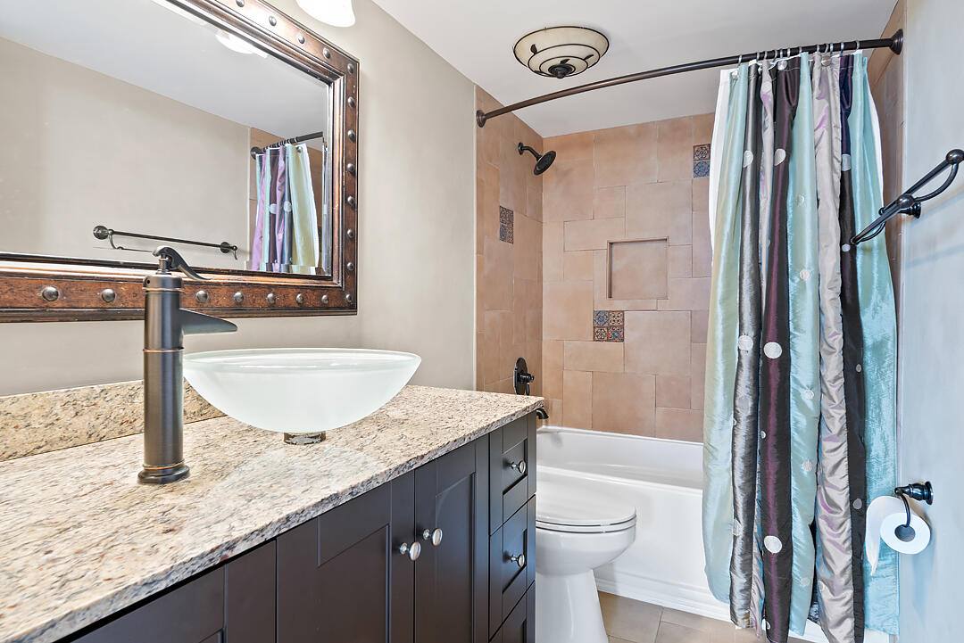 Apartment for rent at 5600 N Flagler Dr #310, West Palm Beach, FL 33407