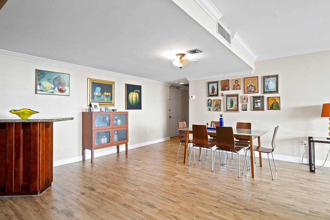 Apartment for rent at 5600 N Flagler Dr #310, West Palm Beach, FL 33407