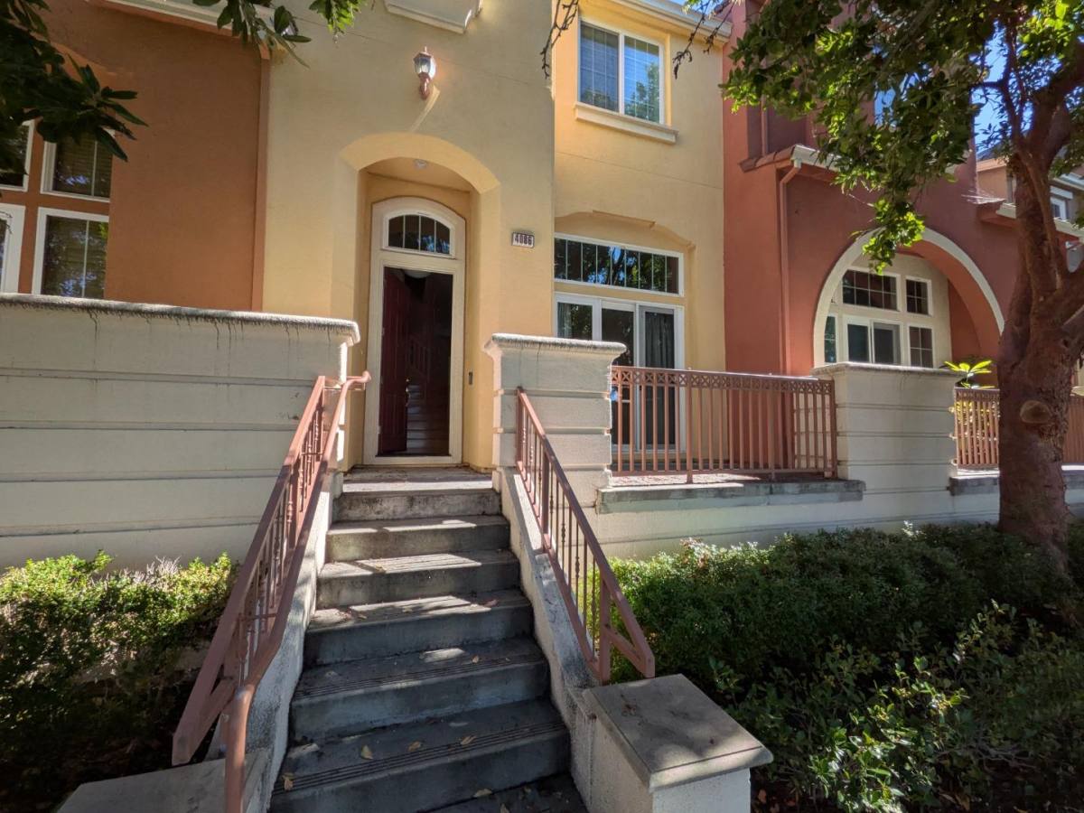 Townhouse for rent at 4086 Crandall Circle, Santa Clara, CA 95054