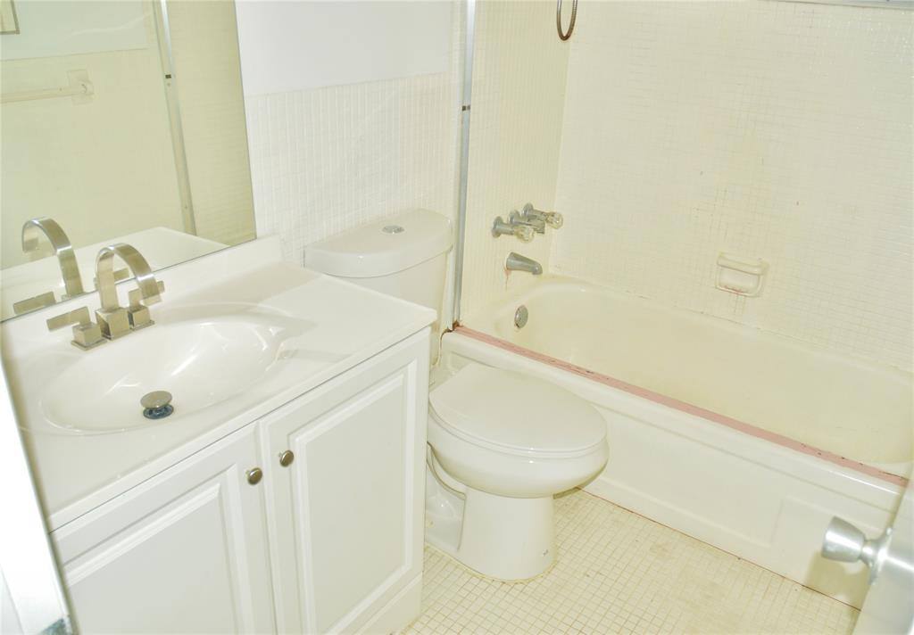 Condo for rent at 4770 NW 10th Court #312, Fort Lauderdale, FL 33313