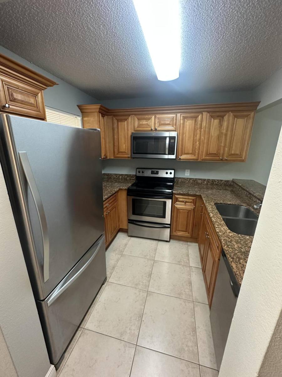 Apartment for rent at 1475 Lake Crystal Dr #1475D, West Palm Beach, FL 33411