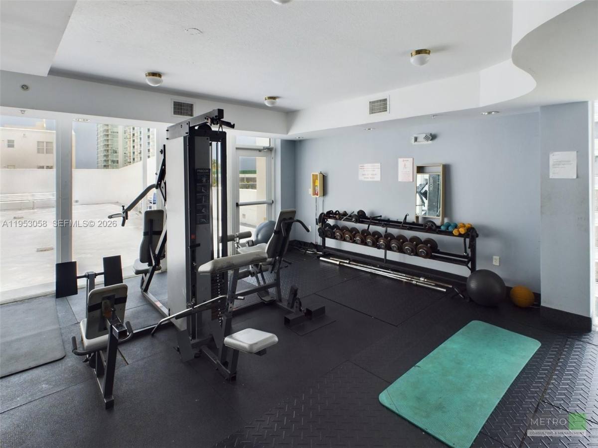 Apartment for rent at 425 NE 30th St #202, Miami, FL 33137