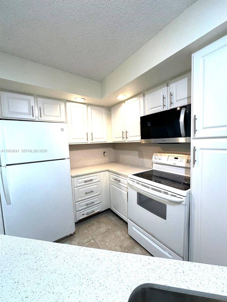 Apartment for rent at 3420 Pinewalk Dr N #713, Pompano Beach, FL 33063