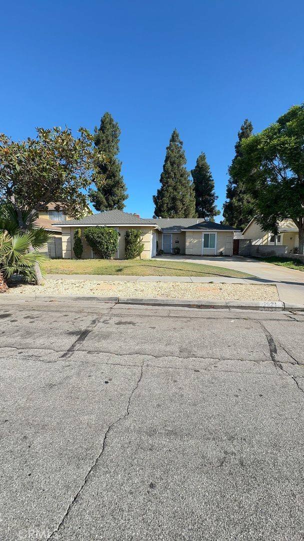 Apartment for rent at 1921 E Cortney Way, Anaheim, CA 92805